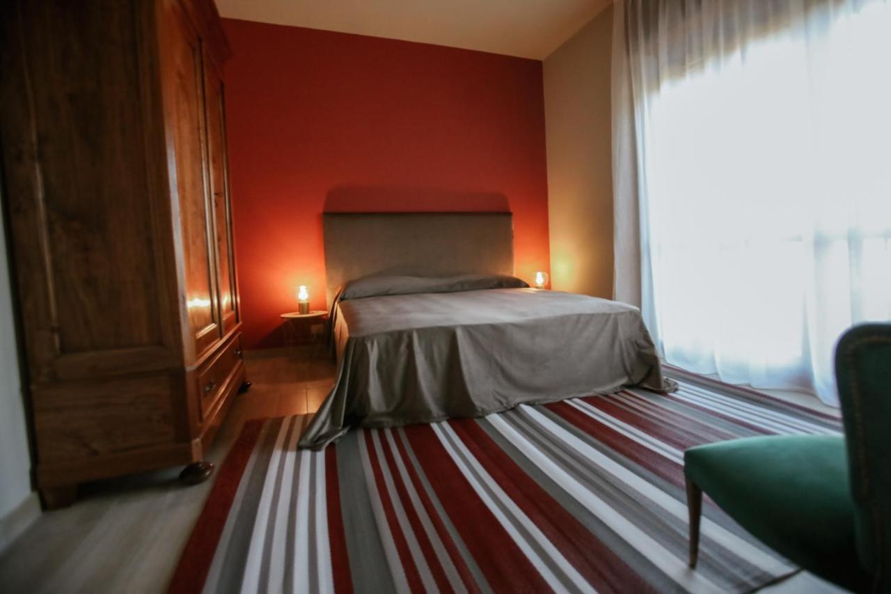 Cisterna dʼAsti Ca'Du Lin - Jacuzzi Bed & Breakfast エクステリア 写真